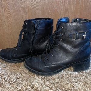 Black heeled combat boots Women's 9